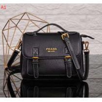主役になる存在感 2025新作 手持ち&ショルダー掛け プラダ PRADA 多色可選.68.