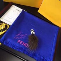 お洒落自在 2026新款 あったか発熱 フェンディ FENDI ロングマフラー 2色選択可 女性大好き