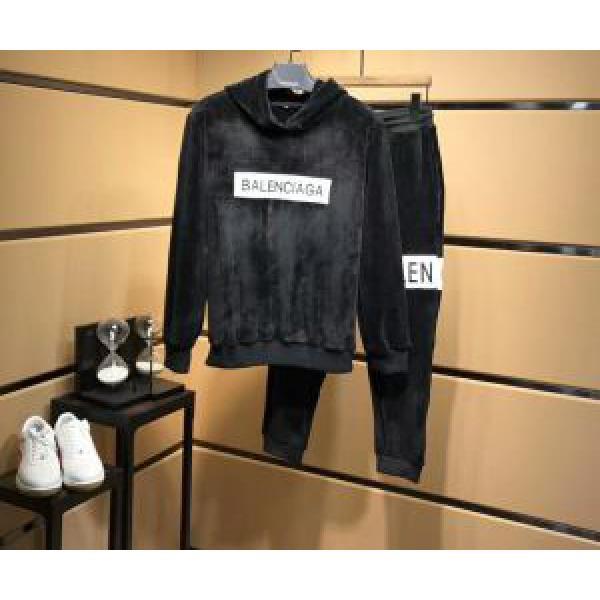 上下セット バレンシアガ BALENCIAGA  2026秋冬 大絶賛の履き心地!