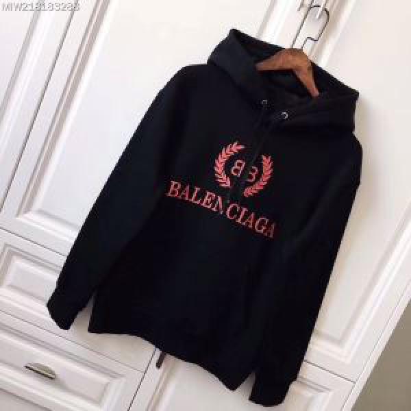 パーカー バレンシアガ BALENCIAGA 落ち着いた感覚 2026秋冬