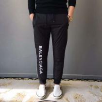 一味違うケーブル編みが魅力満点 バレンシアガ BALENCIAGA 2026秋冬 チノパン