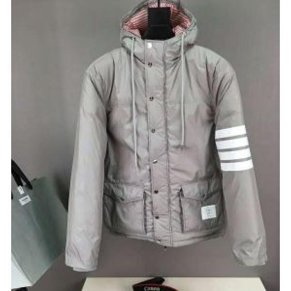 2025秋冬 トムブラウン THOM BROWNE デザイン性の高い ダウンジャケット 着心地 の良い