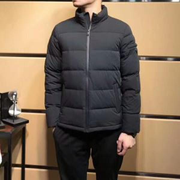 防風性にも優れた プラダ PRADA 肌触りのいい 2025秋冬 ダウンジャケット