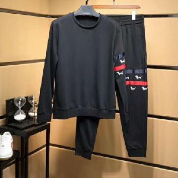 【人気ブログ掲載】 トムブラウン THOM BROWNE 上下セット 2026秋冬