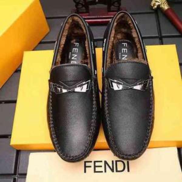 軽量で疲れにくいフェンディ FENDI 2026秋冬季超人気 カジュアルシューズ入手困難！
