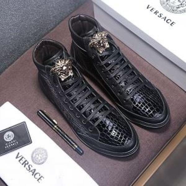 個性的なデザ 人気定番2026ヴェルサーチ VERSACE ハイトップシューズ
