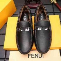 軽量で疲れにくいフェンディ FENDI 2026秋冬季超人気 カジュアルシューズ入手困難！