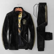 セール中 2026年モデル入荷人気激売れ ヴェルサーチ VERSACE ジャージセット　
