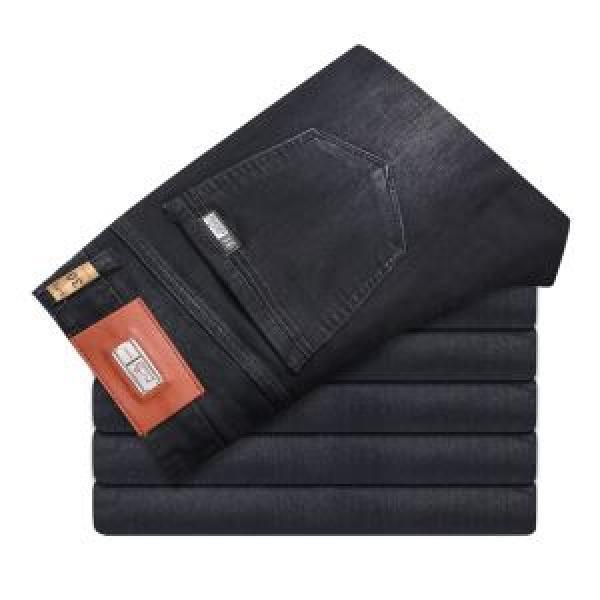 エルメス HERMES 2026秋冬 ジーンズ 絶妙なルーズ感 【新型タイプ入荷】