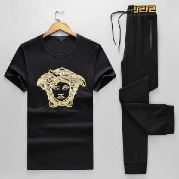 細身のシルエット 2026春夏新作 ヴェルサーチ VERSACE 2色可選 高級感溢れるデザイン 上下セット