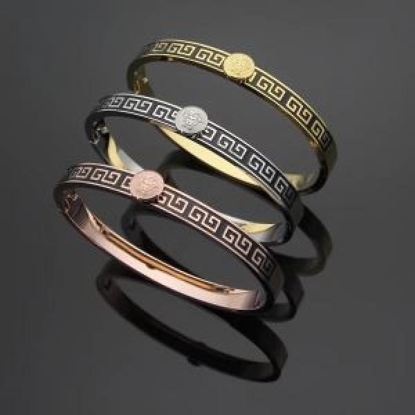 人気上昇夏2025春夏新作3色可選 ブレスレット 存在感のあるヴェルサーチ VERSACE.223.
