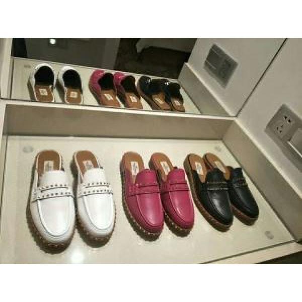 驚きの破格値爆買い ヴァレンティノ VALENTINO 2026春夏新作 サンダル 4色可選