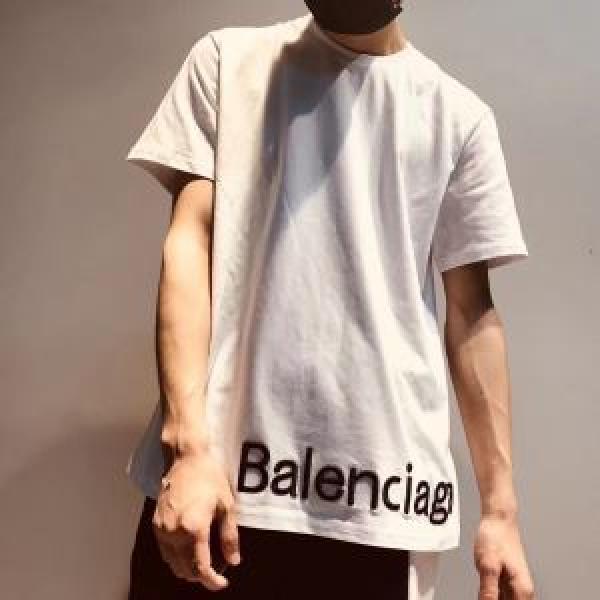 肌に馴染みやすい 2026春夏新作 超定番人気 半袖Tシャツ 2色可選 バレンシアガ BALENCIAGA
