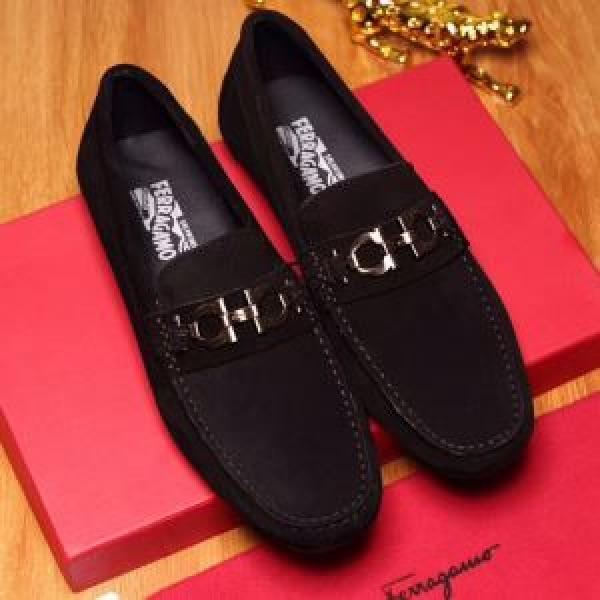 2026新品入荷フェラガモ FERRAGAMO 2色可選 フラットシューズ美品*入手困難