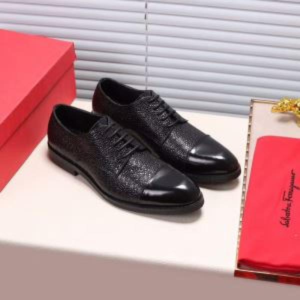 大人っぽい 2026新品入荷 フェラガモ FERRAGAMOカジュアルシューズ