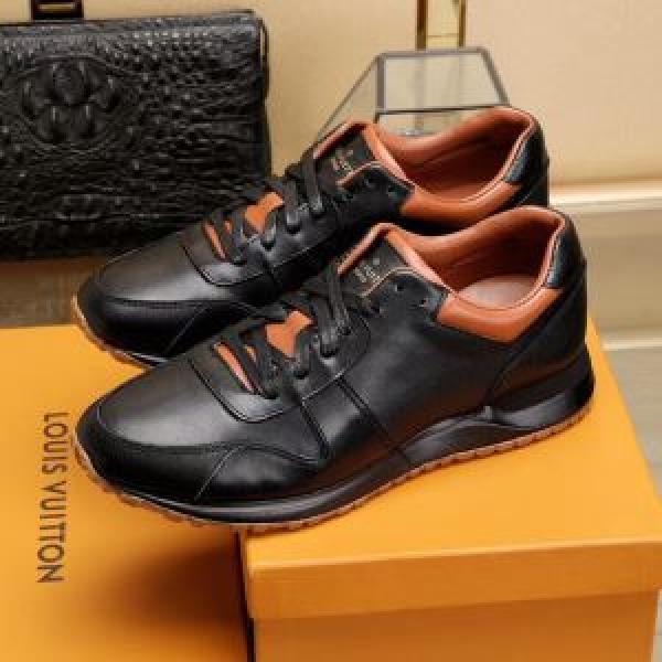 海外限定アイテム 2026【SALE！】ルイ ヴィトン LOUIS VUITTON ランニングシューズ