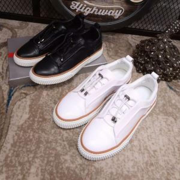 2026夏の定番新品到来!プラダ PRADA 2色可選 フラットシューズ 話題の新作到着！