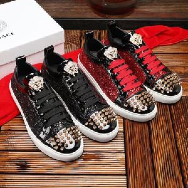 フラットシューズ 2026最新入荷飽きの来ないヴェルサーチ VERSACE2色可選