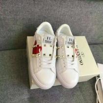 流行の注目ブランド 2026限定モデル ヴァレンティノ VALENTINO スニーカー、靴