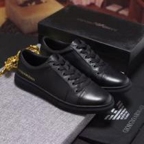 ファッションの最先端18ＳＳ美品アルマーニ ARMANI スニーカー柔軟