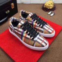 スニーカー 2026最安値！ファッション度アップ バーバリー BURBERRY