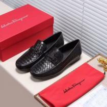 FERRAGAMO すっかり定番化 履き心地抜群フェラガモ カジュアルシューズ2色可選2026新品入荷