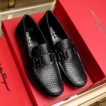 人気急上昇中 2026新品入荷 フェラガモ FERRAGAMO スニーカーコンフォート