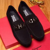 2026新品入荷フェラガモ FERRAGAMO 2色可選 フラットシューズ美品*入手困難