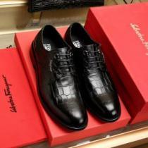 2026新品入荷 軽量で薄手の フェラガモ FERRAGAMOカジュアルシューズ