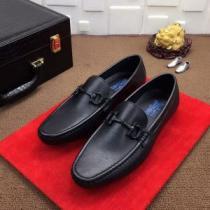 人目を引く存在感 2026新品入荷 フェラガモ FERRAGAMOカジュアルシューズ