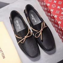 2026年春夏入荷 LOUIS VUITTON カジュアルシューズ ルイ ヴィトン 春夏大活躍