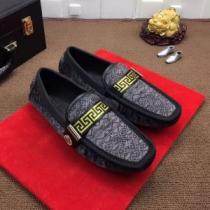 高感度アイテム 2026新品入荷 カジュアルシューズヴェルサーチ VERSACE