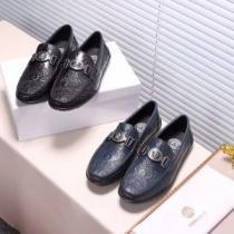 一味違うデザインヴェルサーチ VERSACE 2026新品 2色可選 フラットシューズ