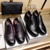 新春セール 2026人気の主流アイテムプラダ PRADA 2色可選  ビジネスシューズ  これは欲しい
