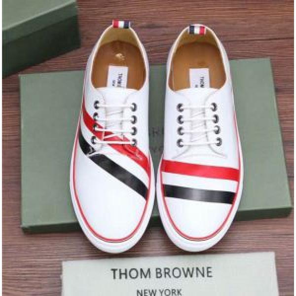 有名人同じアイテム トムブラウン THOM BROWNE カジュアルシューズ 2026年春夏入荷