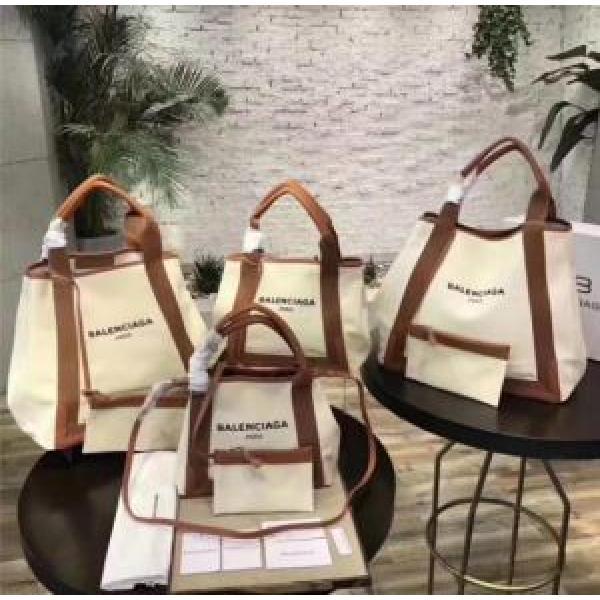バレンシアガ 毎年流行り定番アイテムおすすめBALENCIAGAトートバッグ存在感を発揮する.51.