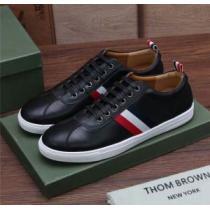 2026最安値！ トムブラウン THOM BROWNE 一味違うデザイン カジュアルシューズ