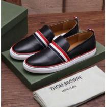 キレイめおしゃれ トムブラウン THOM BROWNE 2026年春夏シーズン カジュアルシューズ 2色可選