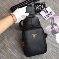 斜め掛けバッグ プラダ PRADA 2026年人気満々のブランド 上品でファッション.57.