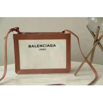 便利な定番アイテムショルダー付きBalenciagaバレンシアガコピーレディースクラッチバッグ.51.