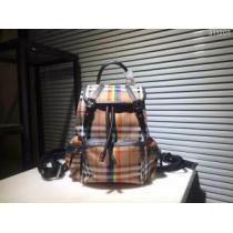 大人っぽく知的な BURBERRY バーバリー  2色可選 2026新品...