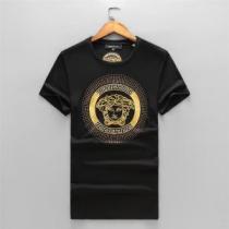 ファッショニスタ愛用 2026年春夏入荷 ヴェルサーチ VERSACE 2色可選 半袖Tシャツ