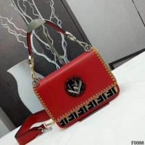 多色可選 2026夏の定番新品到来! 超人気美品 フェンディ FENDI バッグ レディース.150.