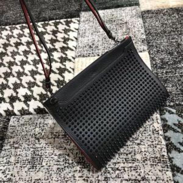 春夏大活躍 クリスチャンルブタン Christian Louboutin ショルダーバッグ ミックス感が溢れる.96.