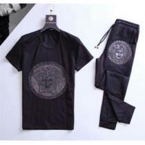 期間限定SALE 上下セット ヴェルサーチ2026最安値VERSACE 半袖セットアップ 2色可選