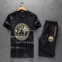 大人気ブランド ヴェルサーチ VERSACE 2026【SALE！】半袖セットアップ 2色可選人目を引く存在感