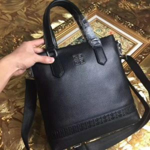 2026先行受注 ジバンシー GIVENCHY  手持ち&ショルダー掛け 美品！.91.