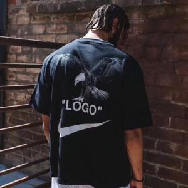 半袖Tシャツ気軽にカジュアルに使える Off-White オフホワイト2025年春夏シーズン