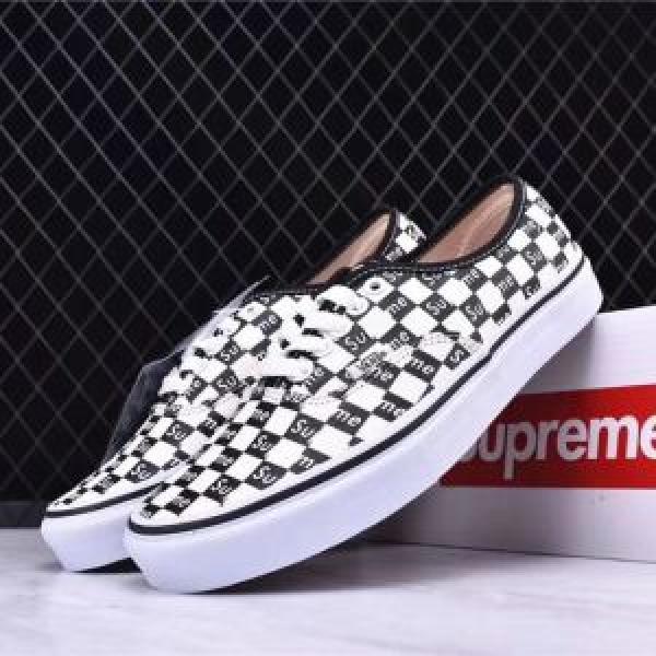 ランニングシューズ Supreme X Vans联名 話題の新作到着！Supreme Checkers 18ＳＳ美品