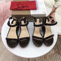 先行受注CHRISTIAN LOUBOUTIN高感度アイテムハイヒール 2色選択可クリスチャンルブタン